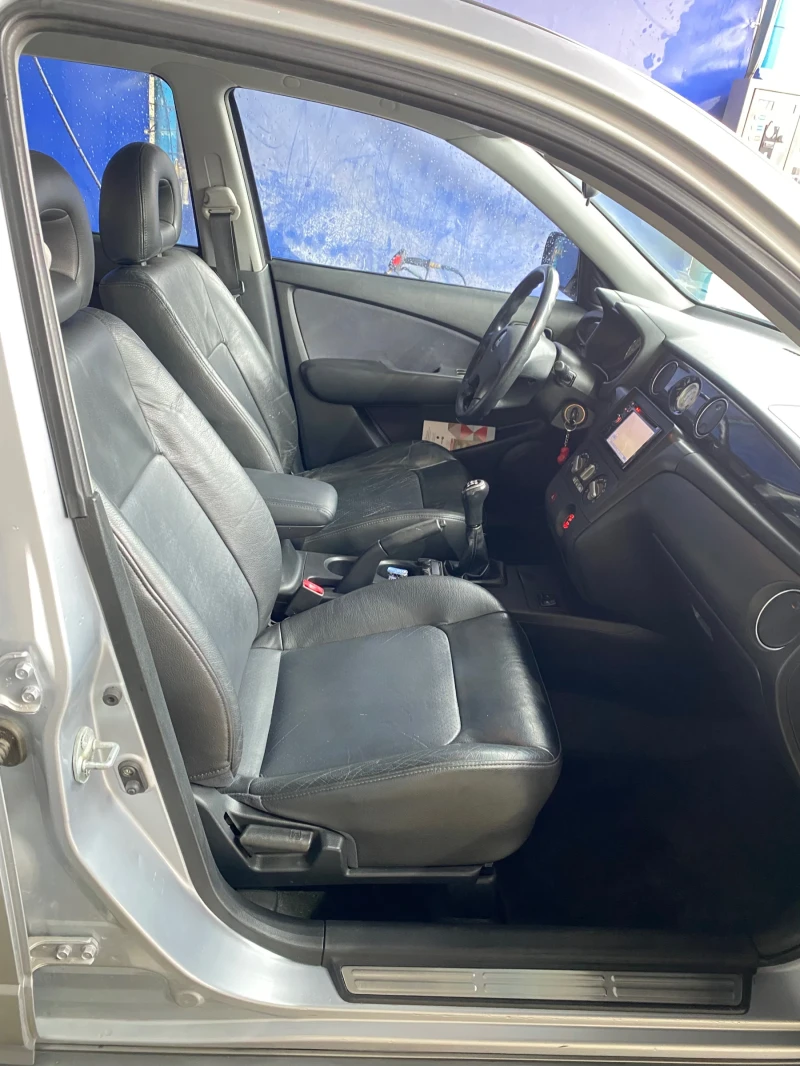 Mitsubishi Outlander 2.0i 136, снимка 7 - Автомобили и джипове - 52275653