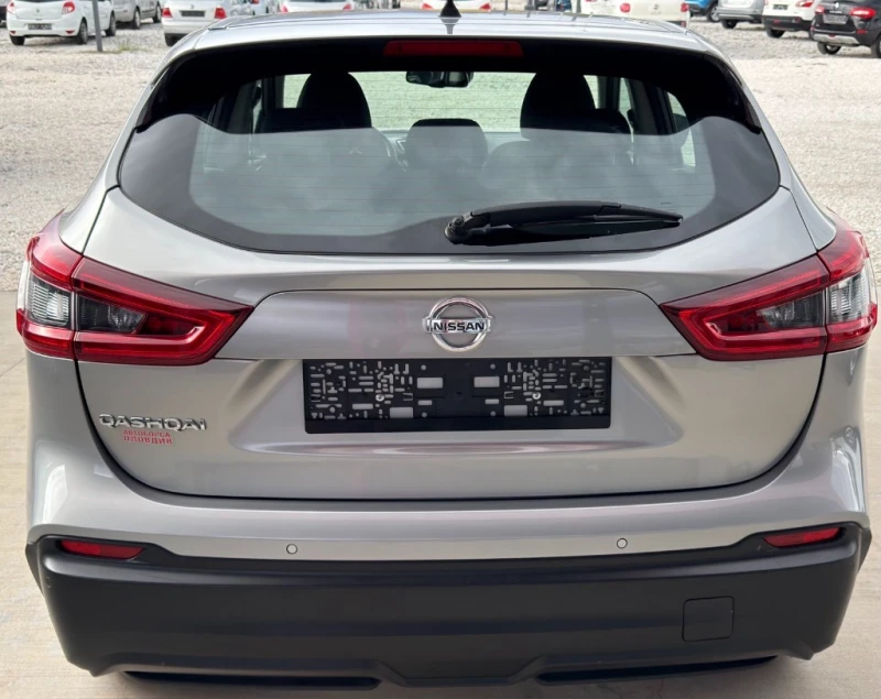 Nissan Qashqai 1.5 dCi, снимка 5 - Автомобили и джипове - 52952691