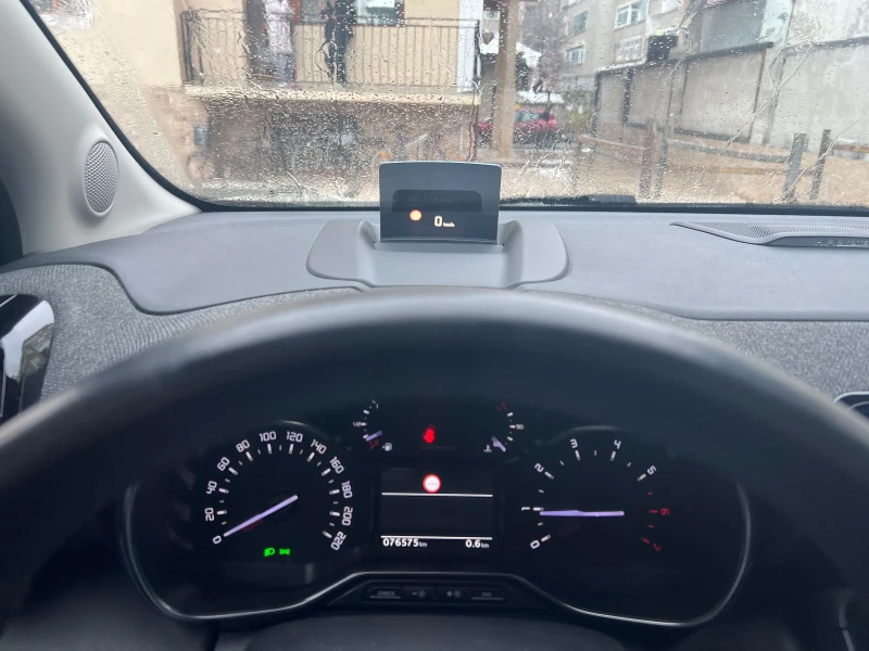 Citroen C3 Aircross, снимка 4 - Автомобили и джипове - 53580020