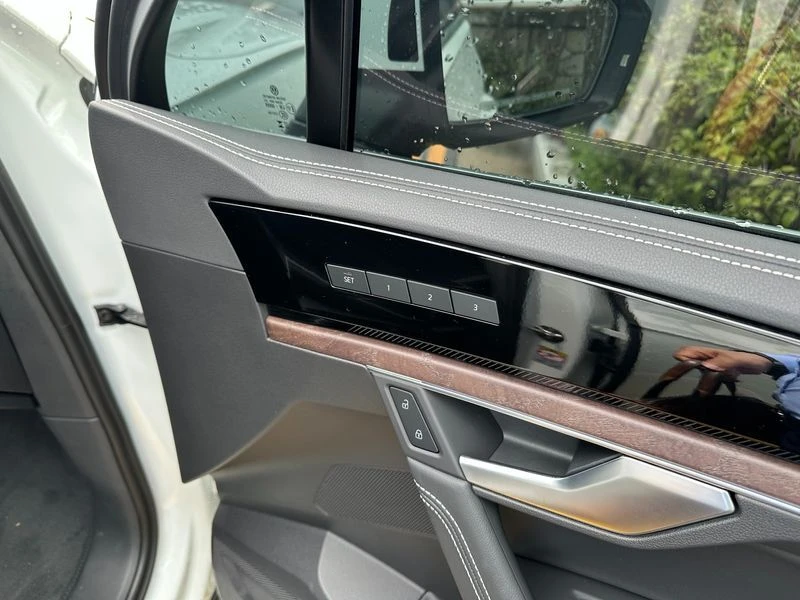 VW Touareg 3.0 Automatic, снимка 13 - Автомобили и джипове - 55730266