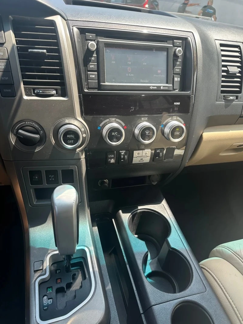 Toyota Sequoia Limited 5.7 V8 4x4 | LPG | 8 места | , снимка 7 - Автомобили и джипове - 55880697