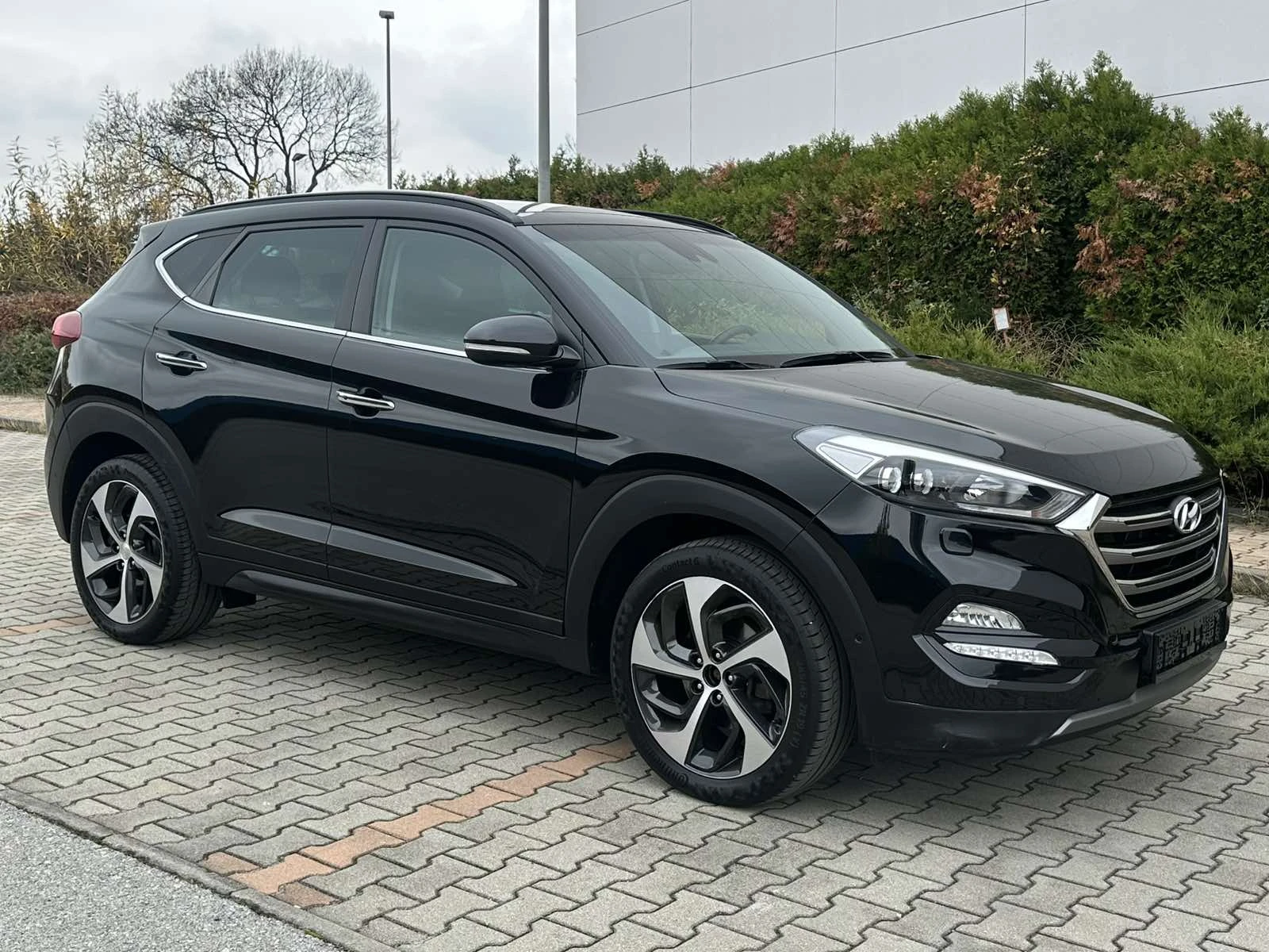 Hyundai Tucson VERTEX* 4X4* AUTOMATIC TOP FULL ШВЕЙЦАРИЯ - изображение 3