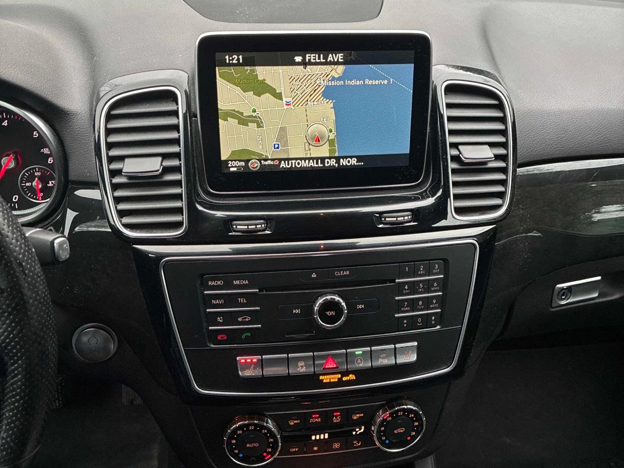 Mercedes-Benz GLE 350 d* AMG-pack* H/K* Въздух* 360* Подгрев* Панорама*  - изображение 8