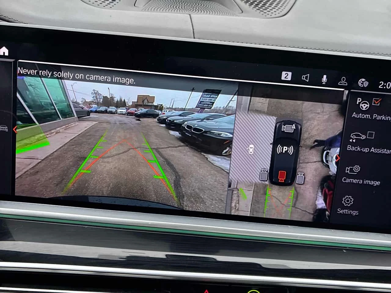 BMW X5 M50i XDRIVE * ДИСТРОНИК* 360 КАМЕРА* ОБДУХВАНЕ* , снимка 10 - Автомобили и джипове - 53930325