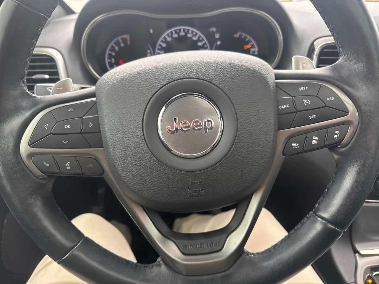 Jeep Grand cherokee * Limited X * Дистроник * Панорама * Гуми+ Джанти , снимка 11 - Автомобили и джипове - 53960659