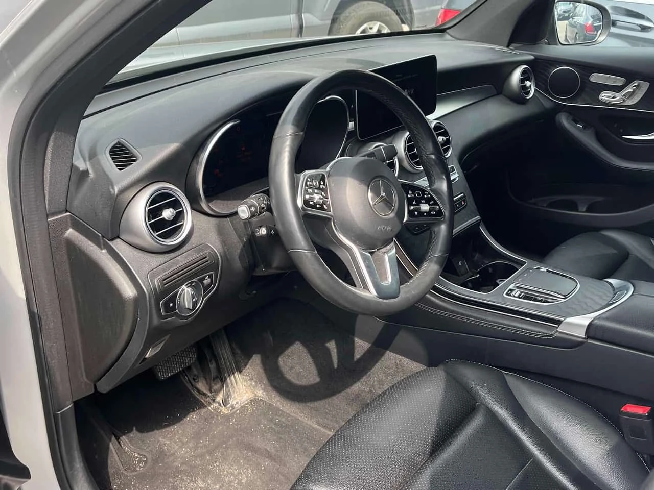 Mercedes-Benz GLC 300 ПАНОРАМА/ОТ ПРЕДСТАВИТЕЛСТВО НА MERCEDES, снимка 9 - Автомобили и джипове - 54572398