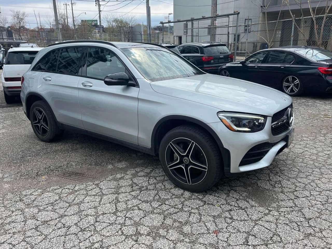 Mercedes-Benz GLC 300 ПАНОРАМА/ОТ ПРЕДСТАВИТЕЛСТВО НА MERCEDES, снимка 3 - Автомобили и джипове - 54572398