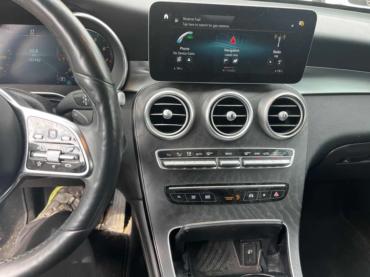 Mercedes-Benz GLC 300 ПАНОРАМА/ОТ ПРЕДСТАВИТЕЛСТВО НА MERCEDES, снимка 11 - Автомобили и джипове - 54572398