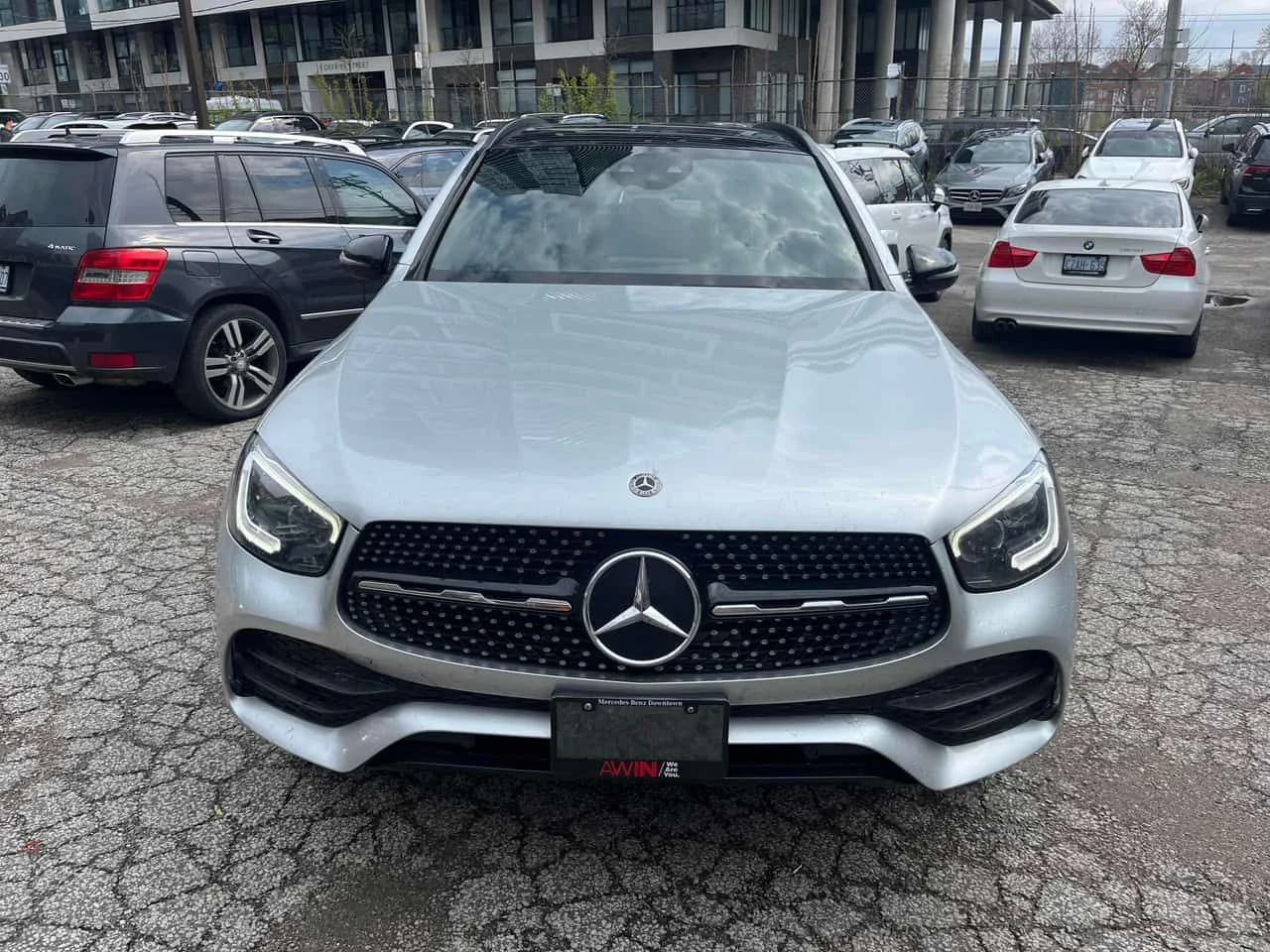 Mercedes-Benz GLC 300 ПАНОРАМА/ОТ ПРЕДСТАВИТЕЛСТВО НА MERCEDES, снимка 2 - Автомобили и джипове - 54572398