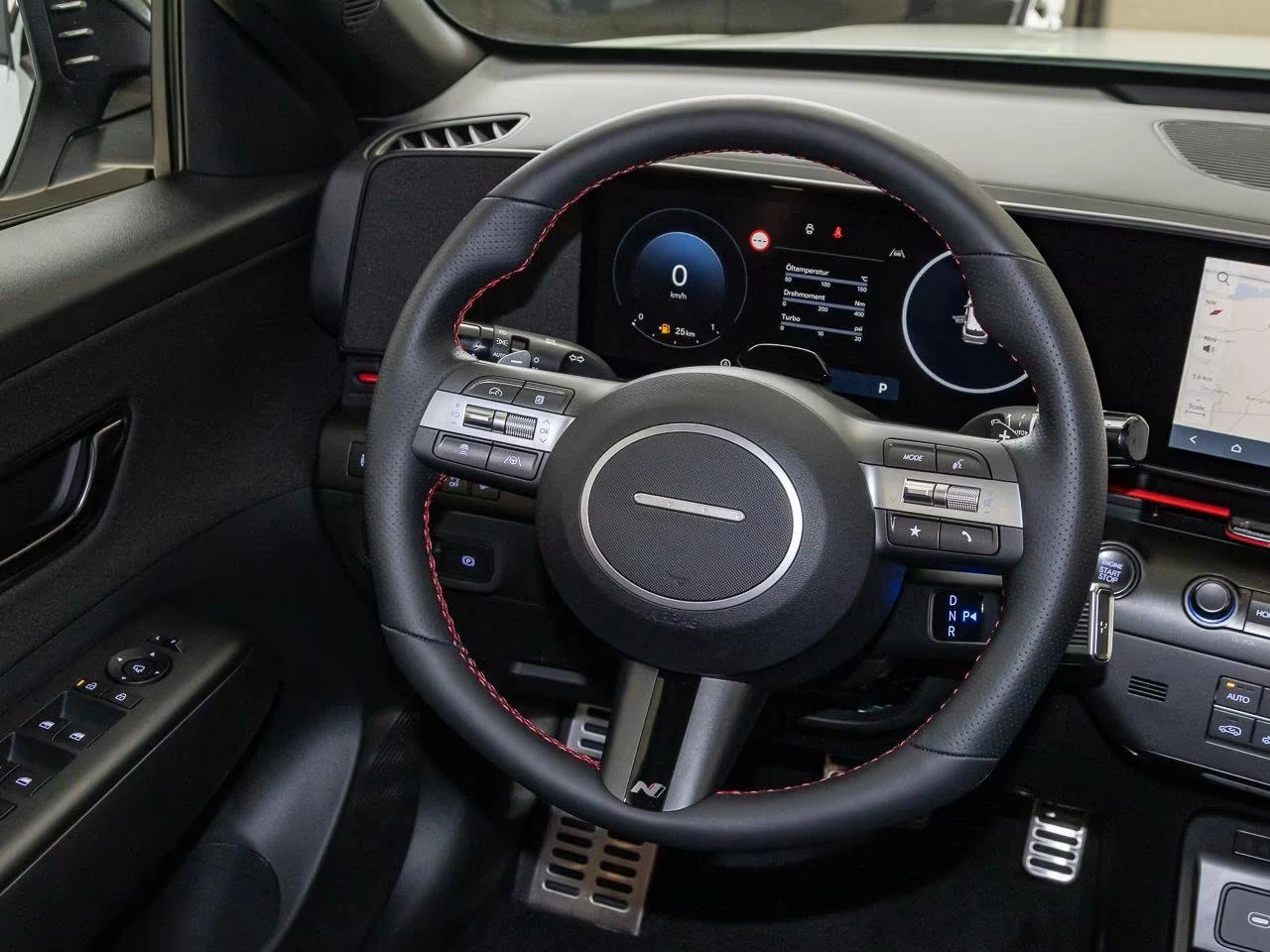 Hyundai Kona НОВ!N-LINE/139HP/T-GDi/DCT/CAM/NAVI/LED/CPLAY/424q, снимка 8 - Автомобили и джипове - 54958071