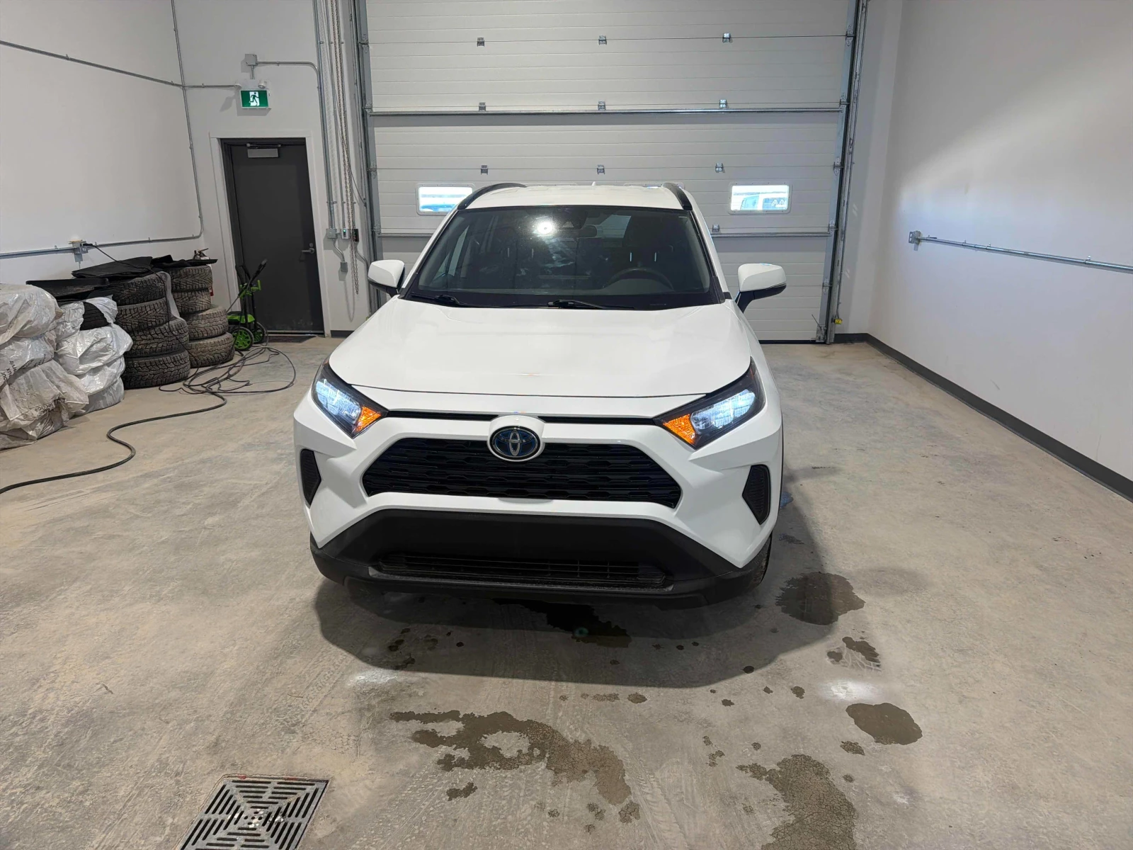 Toyota Rav4 Hybrid LE * CARFAX * АВТО КРЕДИТ * , снимка 2 - Автомобили и джипове - 55064662