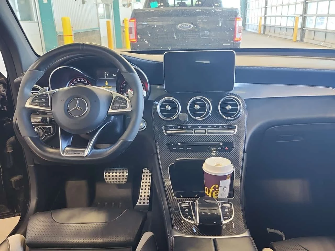 Mercedes-Benz GLC 63 AMG  S * 360* DISTRONIC* BUMERSTER * ПАНО * CARFAX, снимка 10 - Автомобили и джипове - 55193352