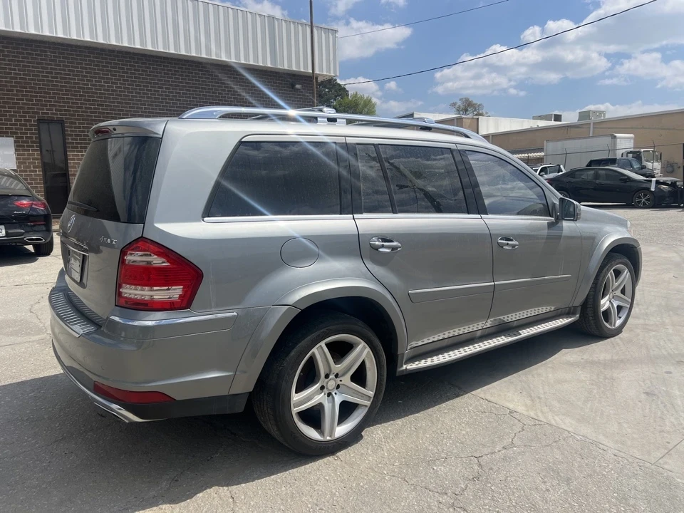 Mercedes-Benz GL 550 Grand Edition, снимка 3 - Автомобили и джипове - 55268098