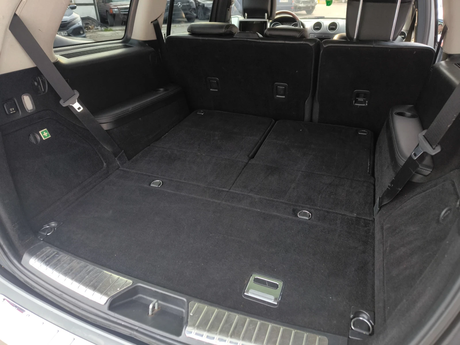 Mercedes-Benz GL 550 Grand Edition, снимка 10 - Автомобили и джипове - 55268098
