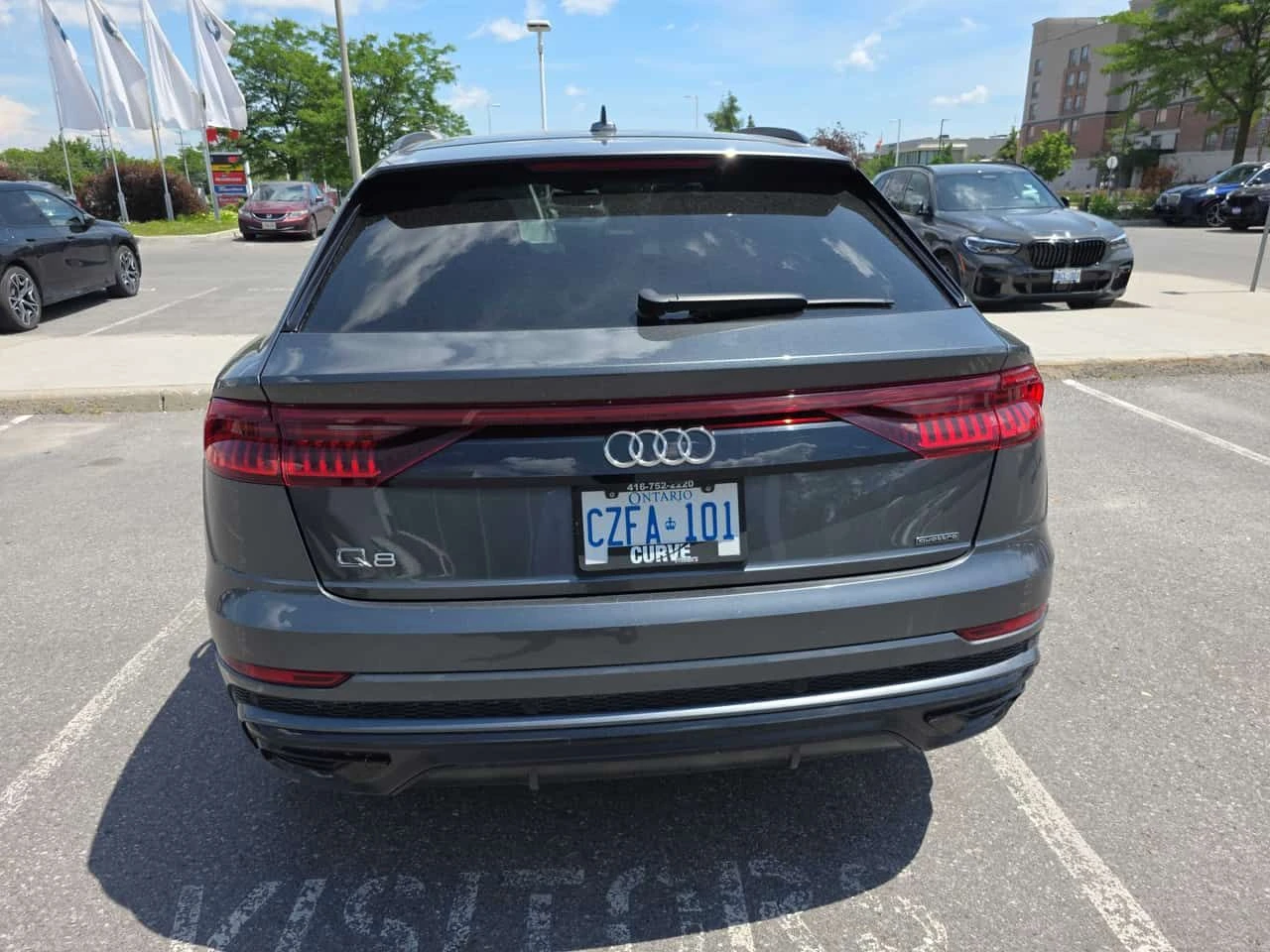 Audi Q8 * Progressiv S-line* MATRIX* B&O* ОБДУХВАНЕ* DIS* , снимка 4 - Автомобили и джипове - 55618563