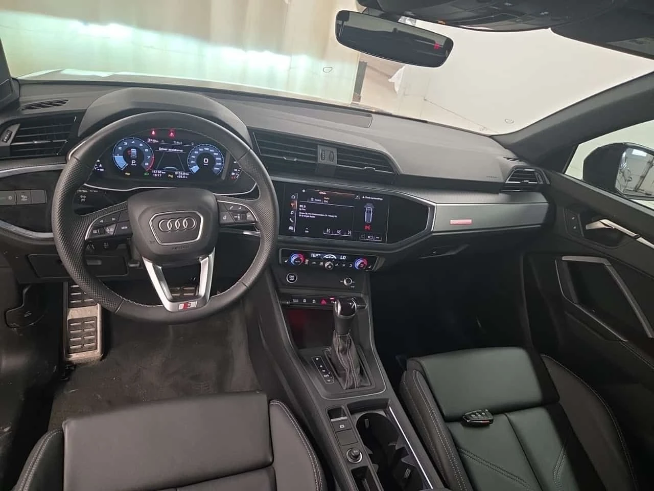Audi Q3 PROGRESSIV / АВТОКРЕДИТ / ЦЕНА ДО БЪЛГАРИЯ , снимка 10 - Автомобили и джипове - 55638754