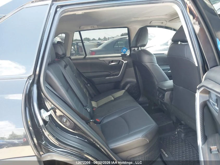 Toyota Rav4 HYBRID, снимка 10 - Автомобили и джипове - 55825349