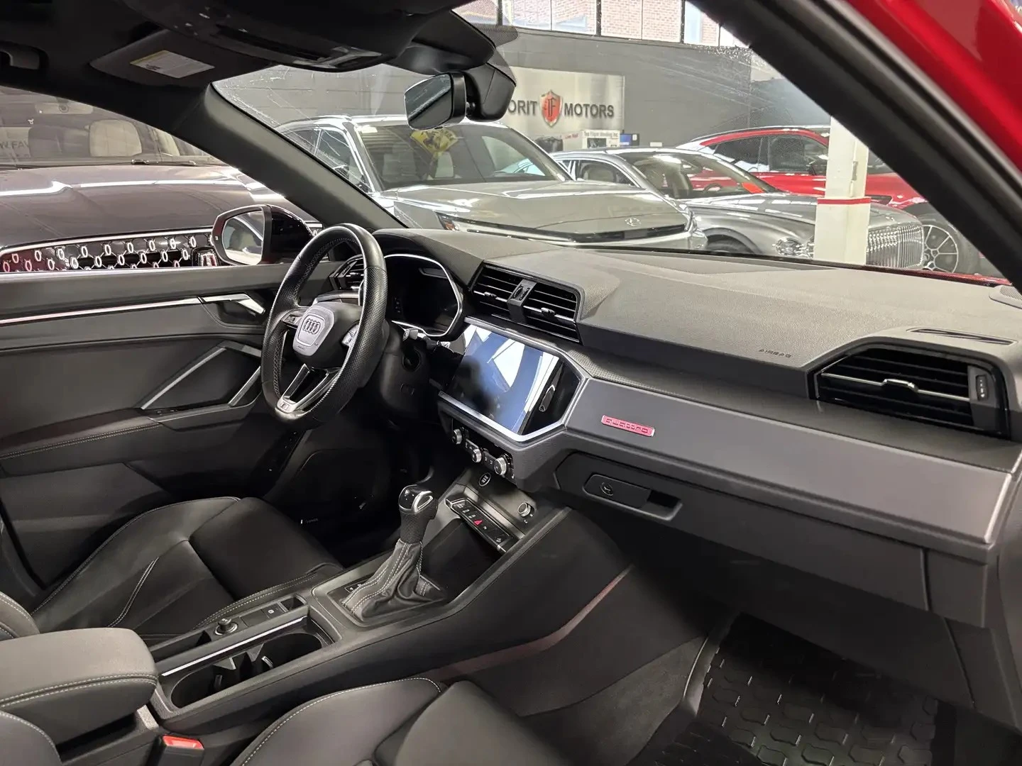 Audi Q3 TECHNIK S LINE ЦЕНА ДО БЪЛГАРИЯ АВТОКРЕДИТ, снимка 9 - Автомобили и джипове - 55902923