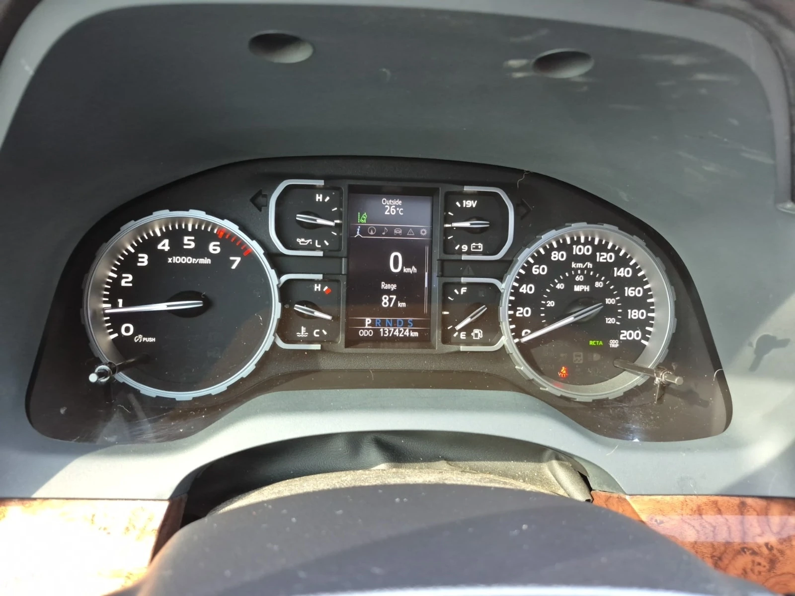 Toyota Tundra * PLATINUM CREW CAB SHORT BED * CARFAX * , снимка 9 - Автомобили и джипове - 56013237
