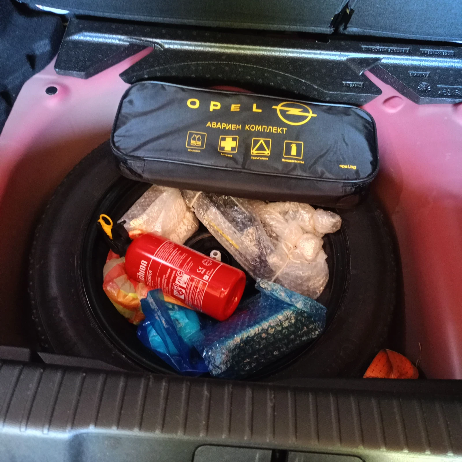 Opel Mokka Edition , снимка 11 - Автомобили и джипове - 56360470