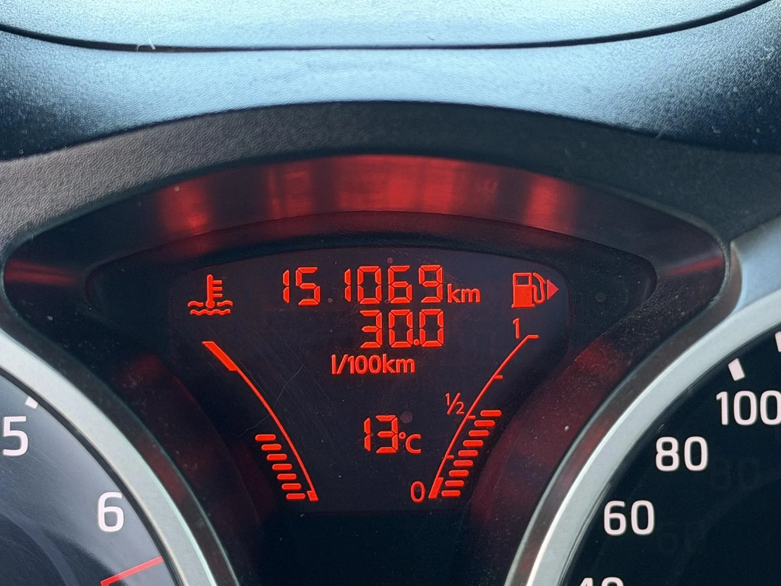 Nissan Juke 4x4, снимка 11 - Автомобили и джипове - 56382651