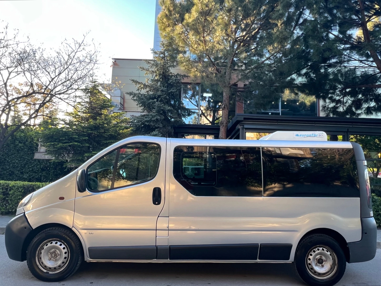 Opel Vivaro 2.5CDTI KLIMATIK/8+ 1/6sk/UNIKAT - изображение 3