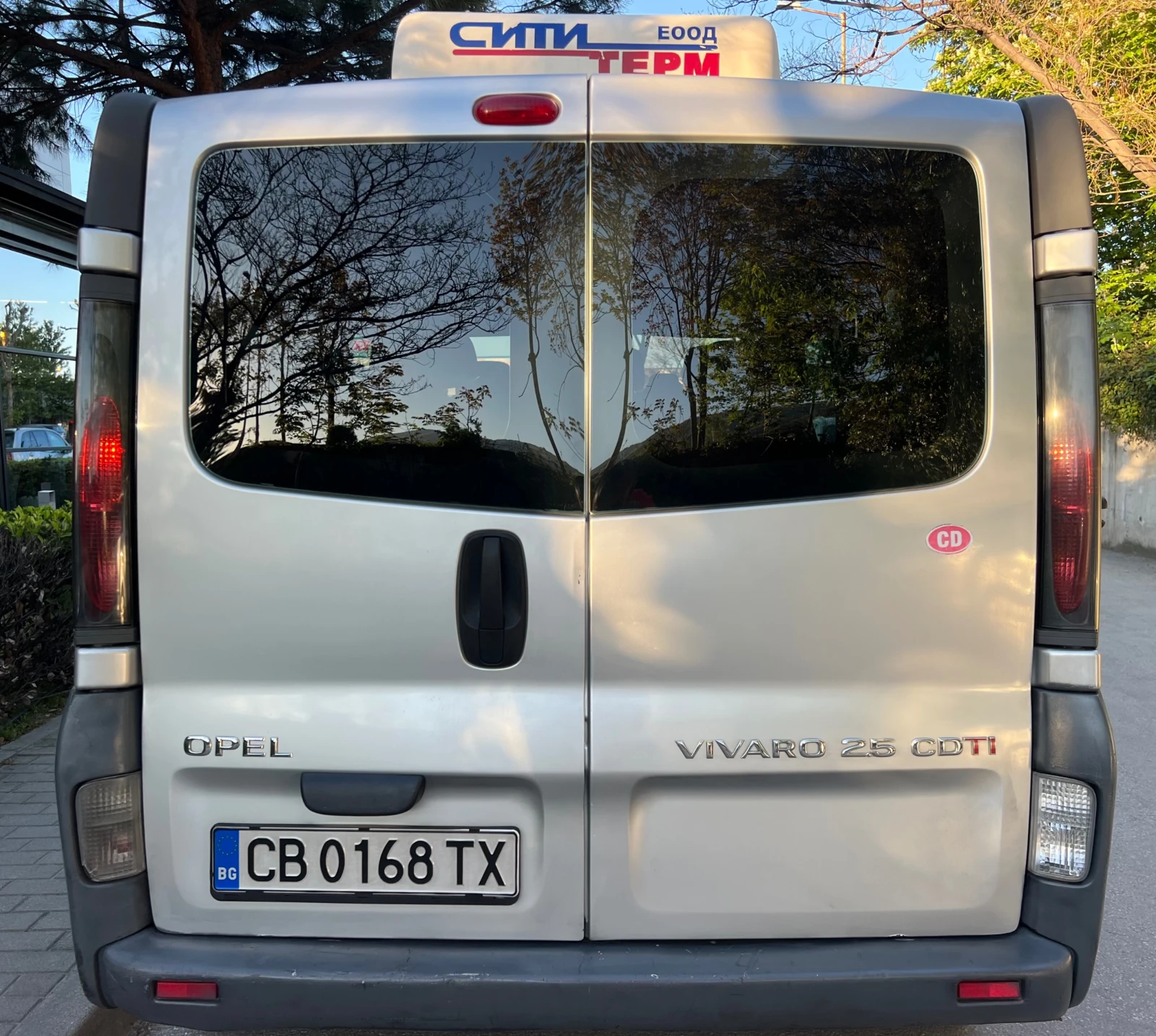 Opel Vivaro 2.5CDTI KLIMATIK/8+ 1/6sk/UNIKAT - изображение 8