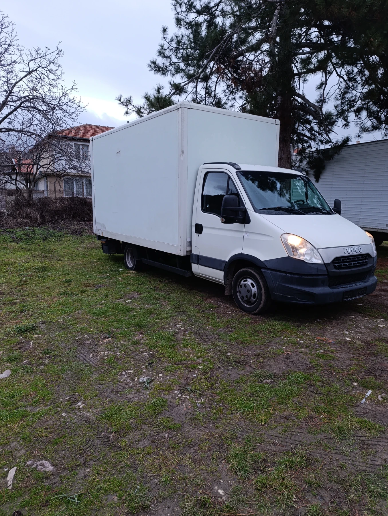 Iveco 35c13 2, 3/130ps - изображение 2