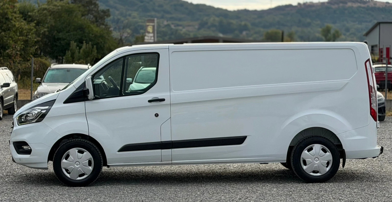 Ford Transit Custom 2.0TDCi 131кс * MAXI* Камера Дистроник LED, снимка 7 - Бусове и автобуси - 56256091