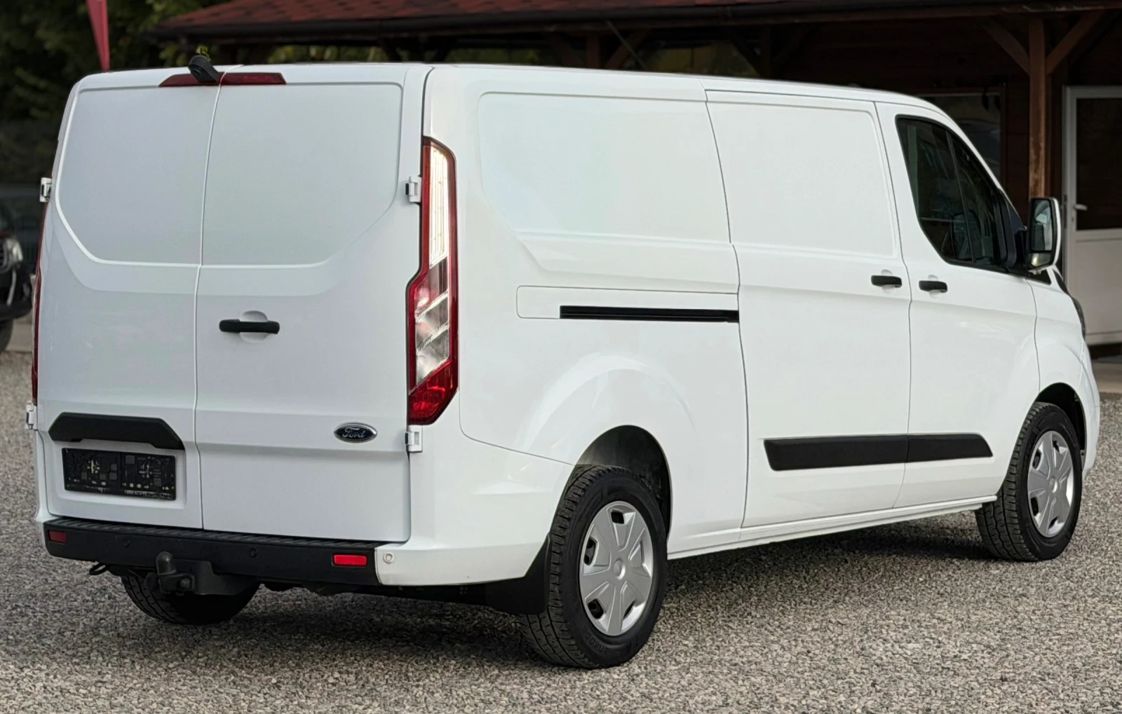 Ford Transit Custom 2.0TDCi 131кс * MAXI* Камера Дистроник LED, снимка 6 - Бусове и автобуси - 56256091
