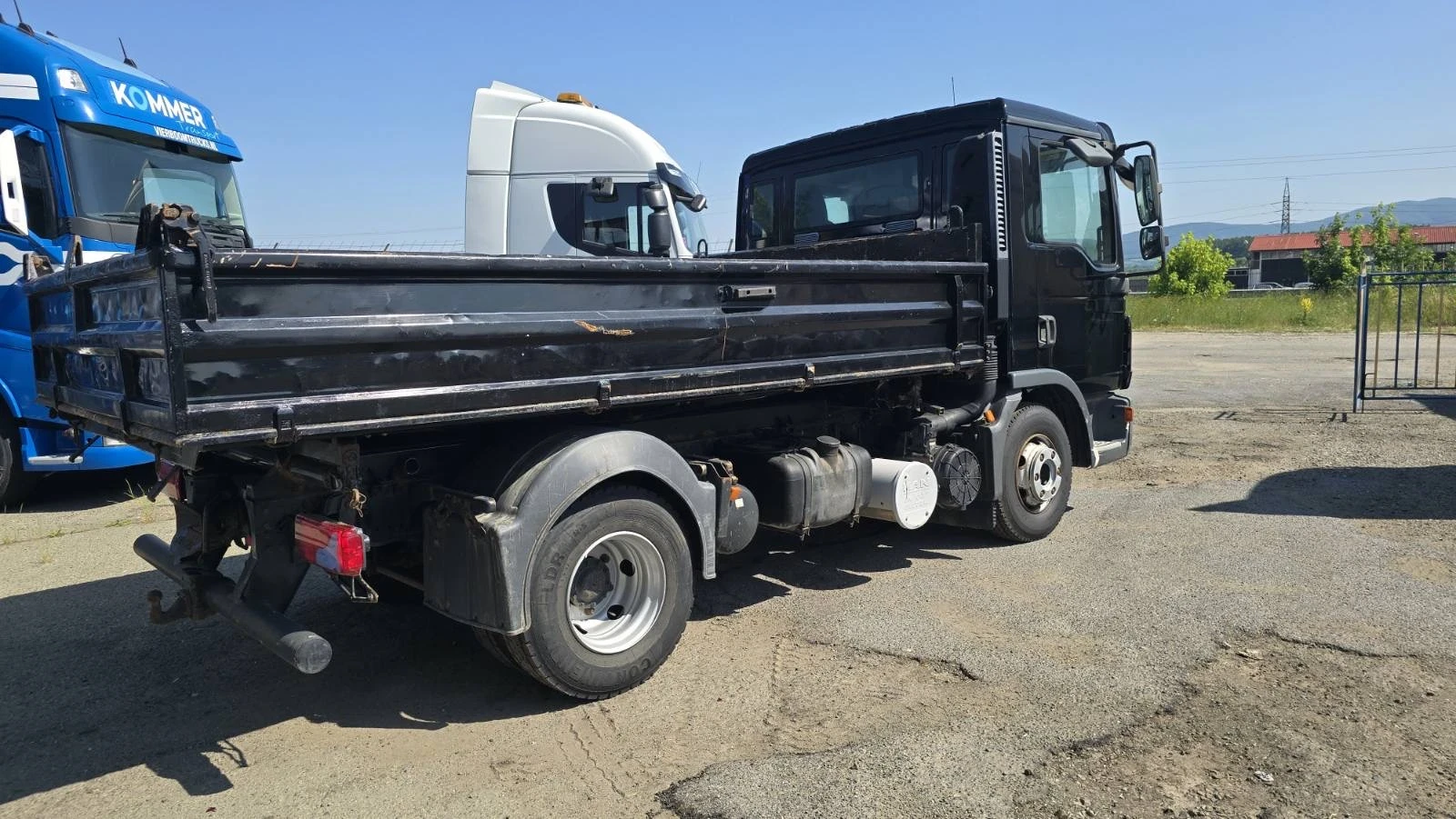 Man Tgl 8.220  / тристранно  разтоварване - изображение 8
