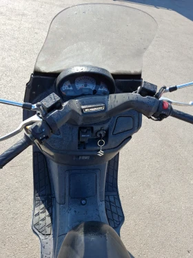 Suzuki Burgman Скутер, снимка 3