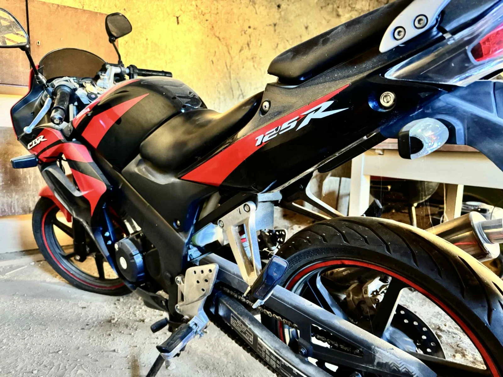 Honda Cbr 125 R - изображение 2
