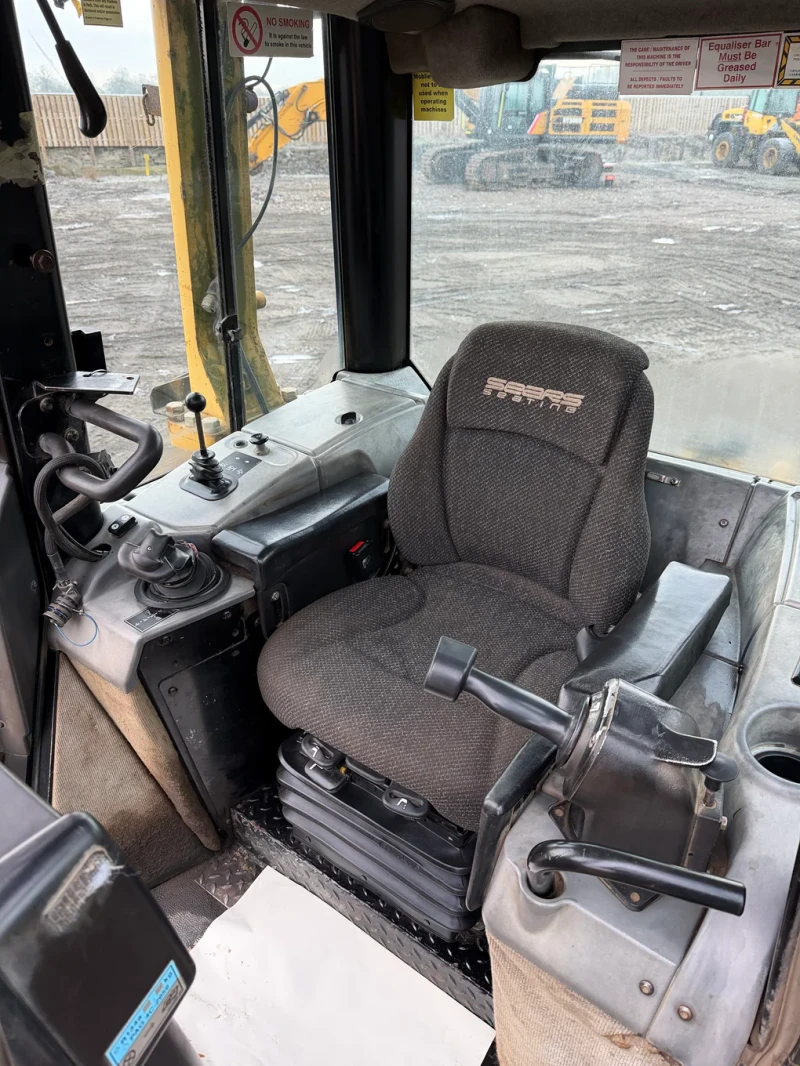 Булдозер Cat D6N LGP, снимка 5 - Индустриална техника - 53187039