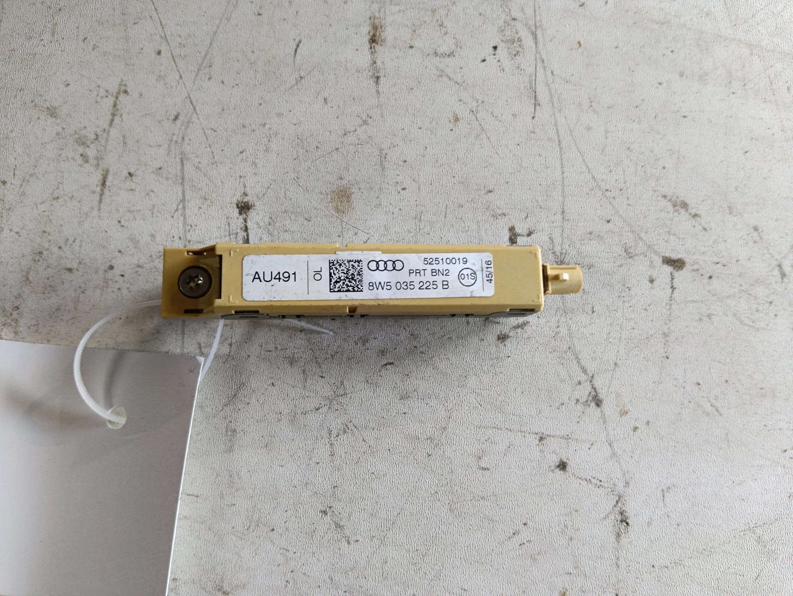 антена 8W5035225B Audi A4
