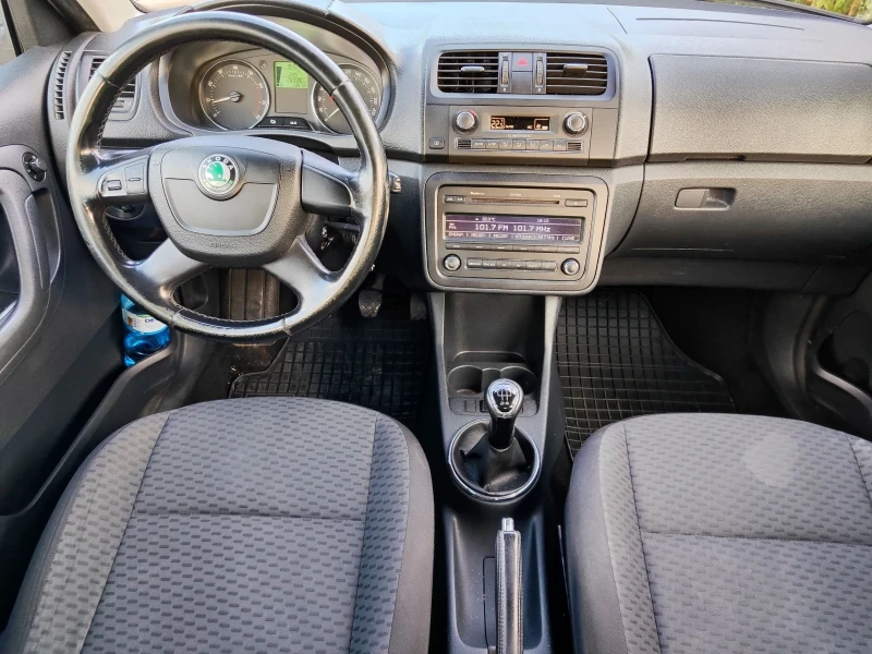 Skoda Fabia 1.4 16V, снимка 8 - Автомобили и джипове - 47637059