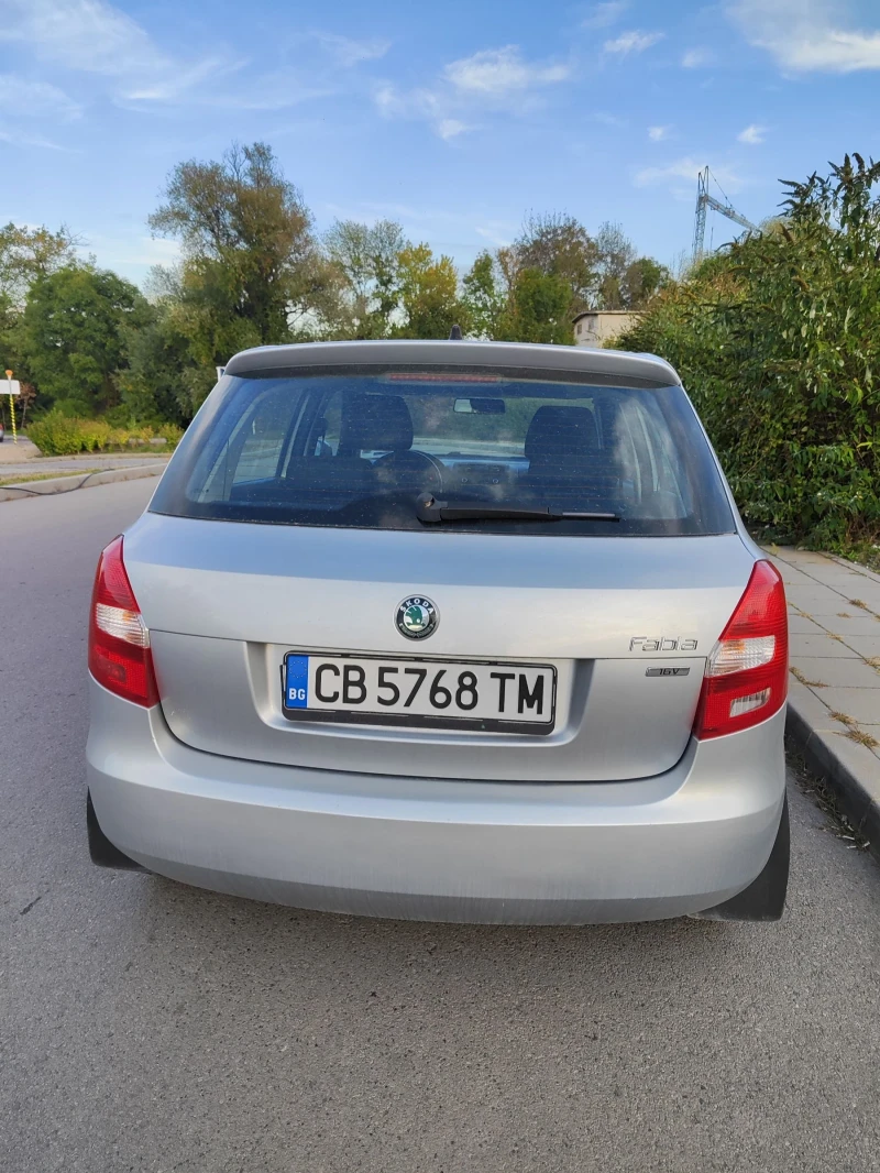 Skoda Fabia 1.4 16V, снимка 4 - Автомобили и джипове - 47637059