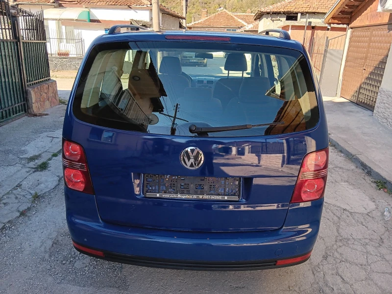 VW Touran 1.9дизел 105кс , снимка 3 - Автомобили и джипове - 47644817