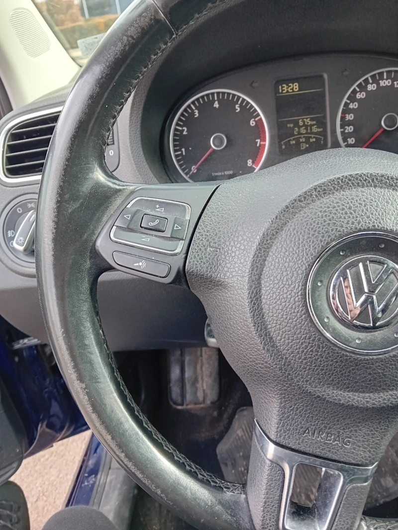 VW Polo Автоматик-DSG, снимка 8 - Автомобили и джипове - 48879649