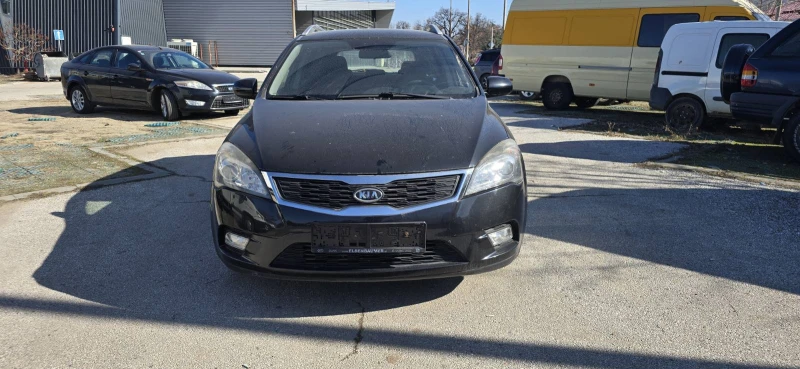 Kia Ceed 1.6CRDI, снимка 1 - Автомобили и джипове - 49234907