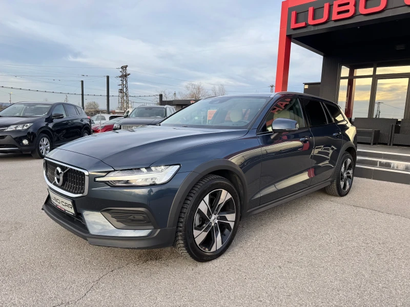 Volvo V60 Cross Country 2.0D-AWD-HEAD UP-HARMAN KARDON-ПАНОРАМА-ТОП, снимка 2 - Автомобили и джипове - 49440060