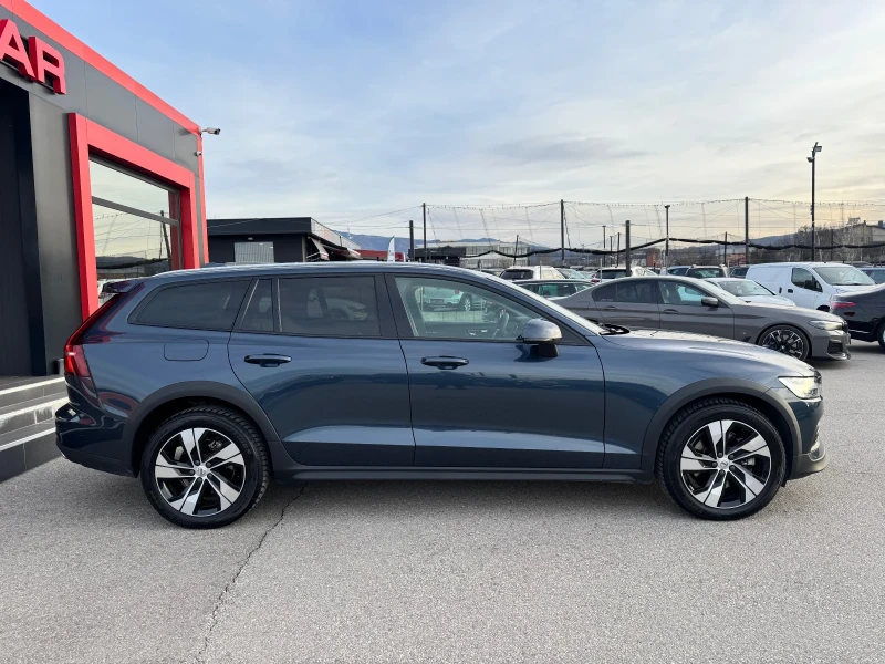 Volvo V60 Cross Country 2.0D-AWD-HEAD UP-HARMAN KARDON-ПАНОРАМА-ТОП, снимка 5 - Автомобили и джипове - 49440060