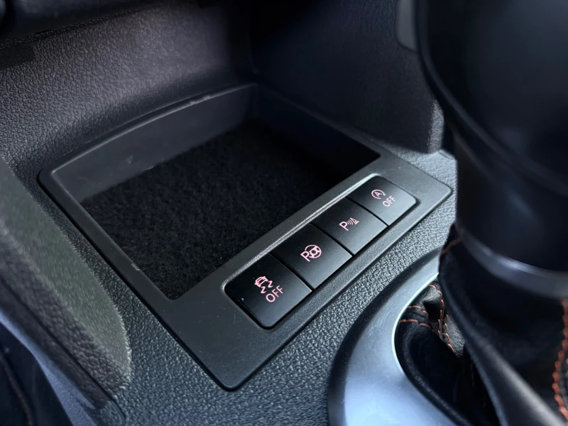 VW Caddy 2.0TDi MAXI JAKO-O Edition НАВИ ПОДГРЕВ САМОПАРК , снимка 14 - Автомобили и джипове - 49970652