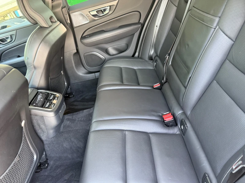 Volvo V60 2.0i T6 4x4 Швейцария, снимка 9 - Автомобили и джипове - 52654064