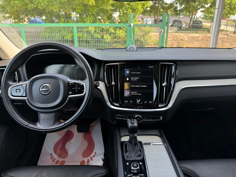 Volvo V60 2.0i T6 4x4 Швейцария, снимка 11 - Автомобили и джипове - 52654064