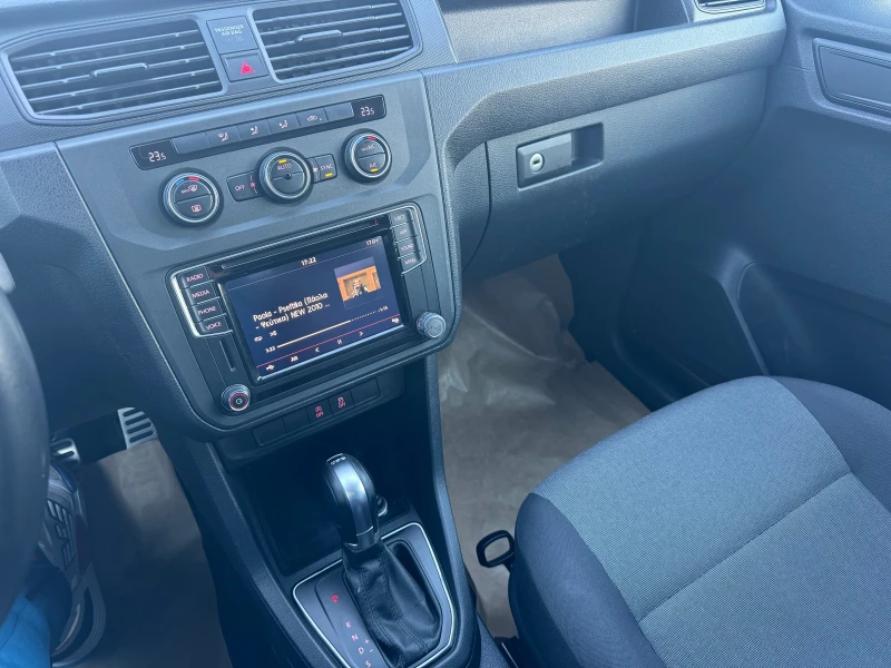 VW Caddy 2.0 TDI 4MOTION DSG Highline , снимка 15 - Автомобили и джипове - 52202404