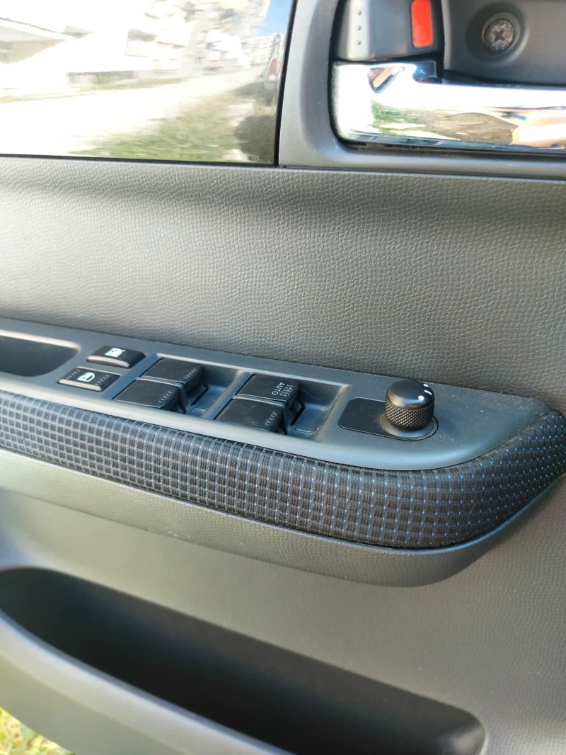 Suzuki Swift 1.3бензин 4х4 , снимка 7 - Автомобили и джипове - 52662619