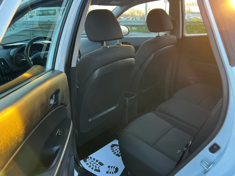 Hyundai I30 ЛИЗИНГ-ГАЗ ИНЖЕКЦИОН-НАВИГАЦИЯ-КЛИМА-ТОП, снимка 8 - Автомобили и джипове - 52816542