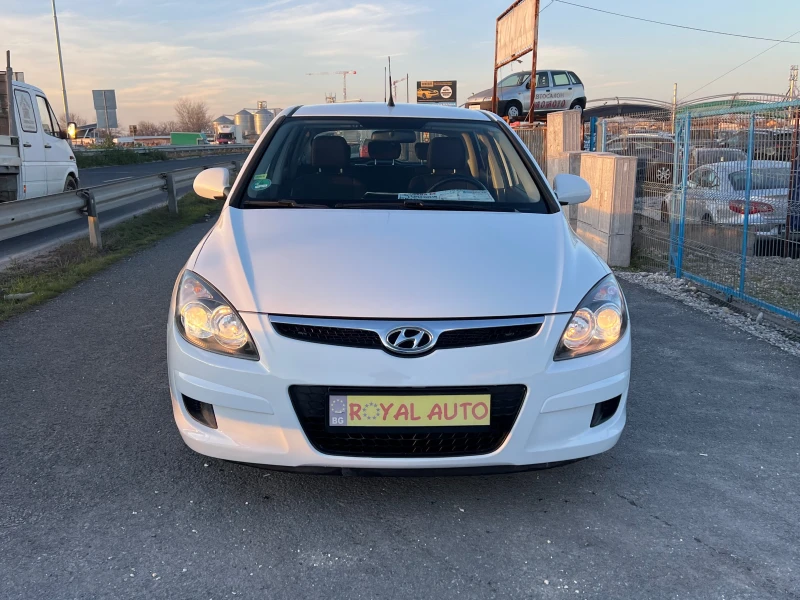 Hyundai I30 ЛИЗИНГ-ГАЗ ИНЖЕКЦИОН-НАВИГАЦИЯ-КЛИМА-ТОП, снимка 2 - Автомобили и джипове - 52816542