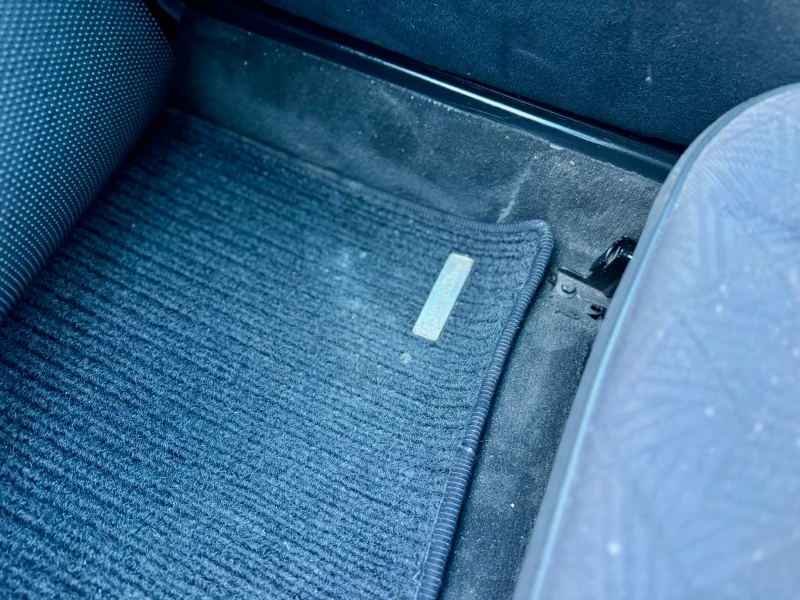 Mercedes-Benz E 250 D, снимка 13 - Автомобили и джипове - 52956602